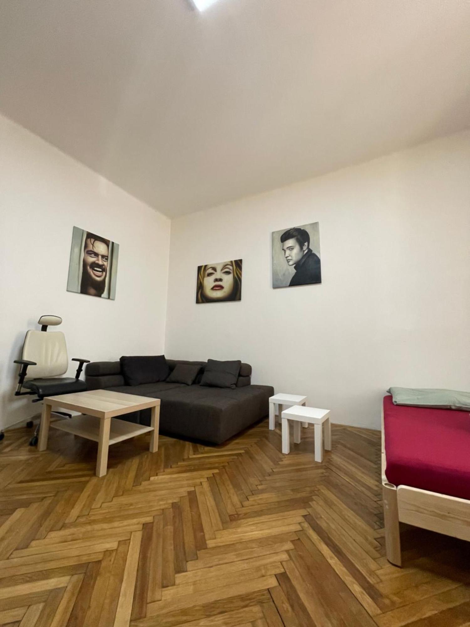 Minato Apartments Ostrava Center Buitenkant foto
