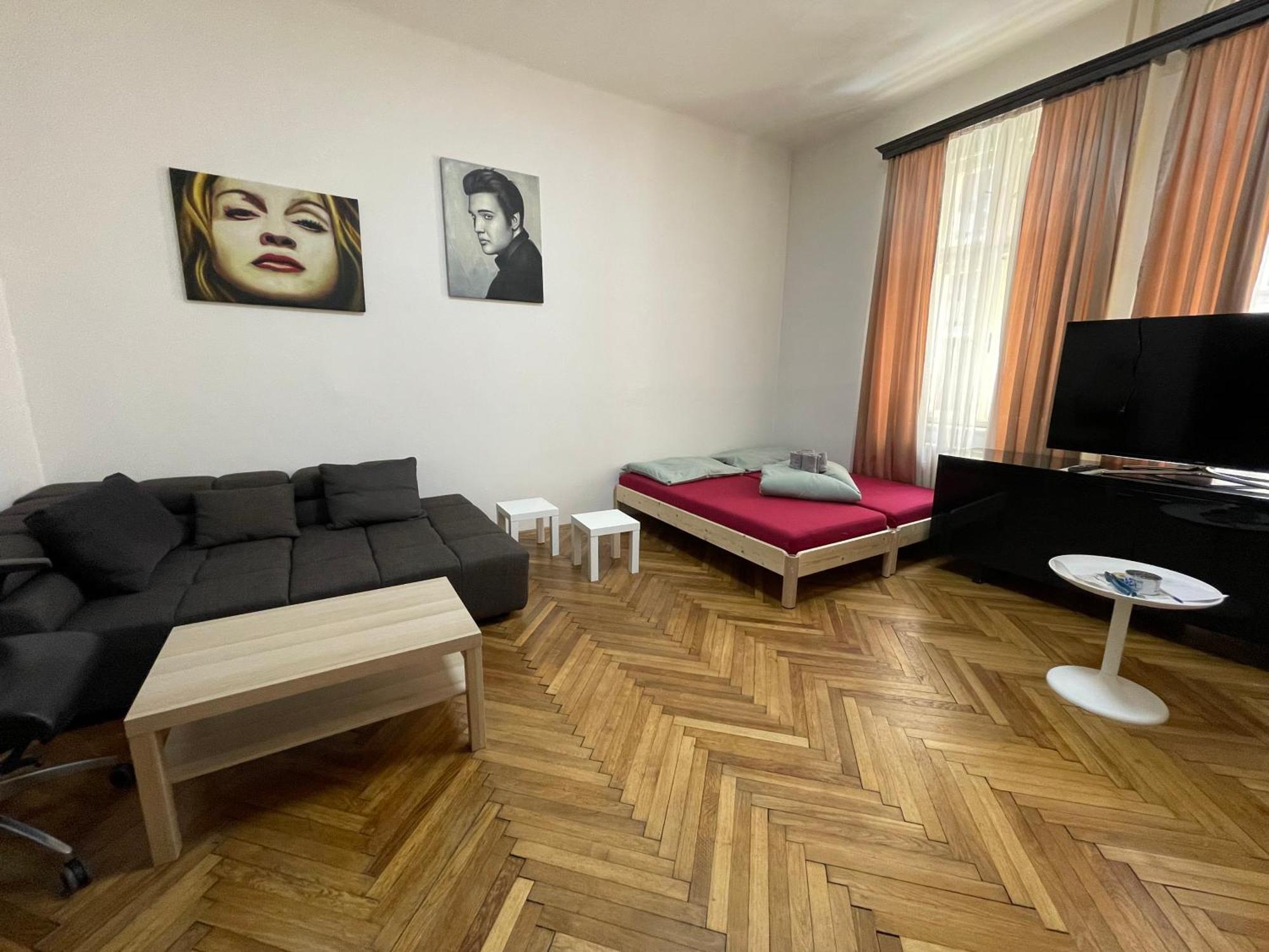 Minato Apartments Ostrava Center Buitenkant foto