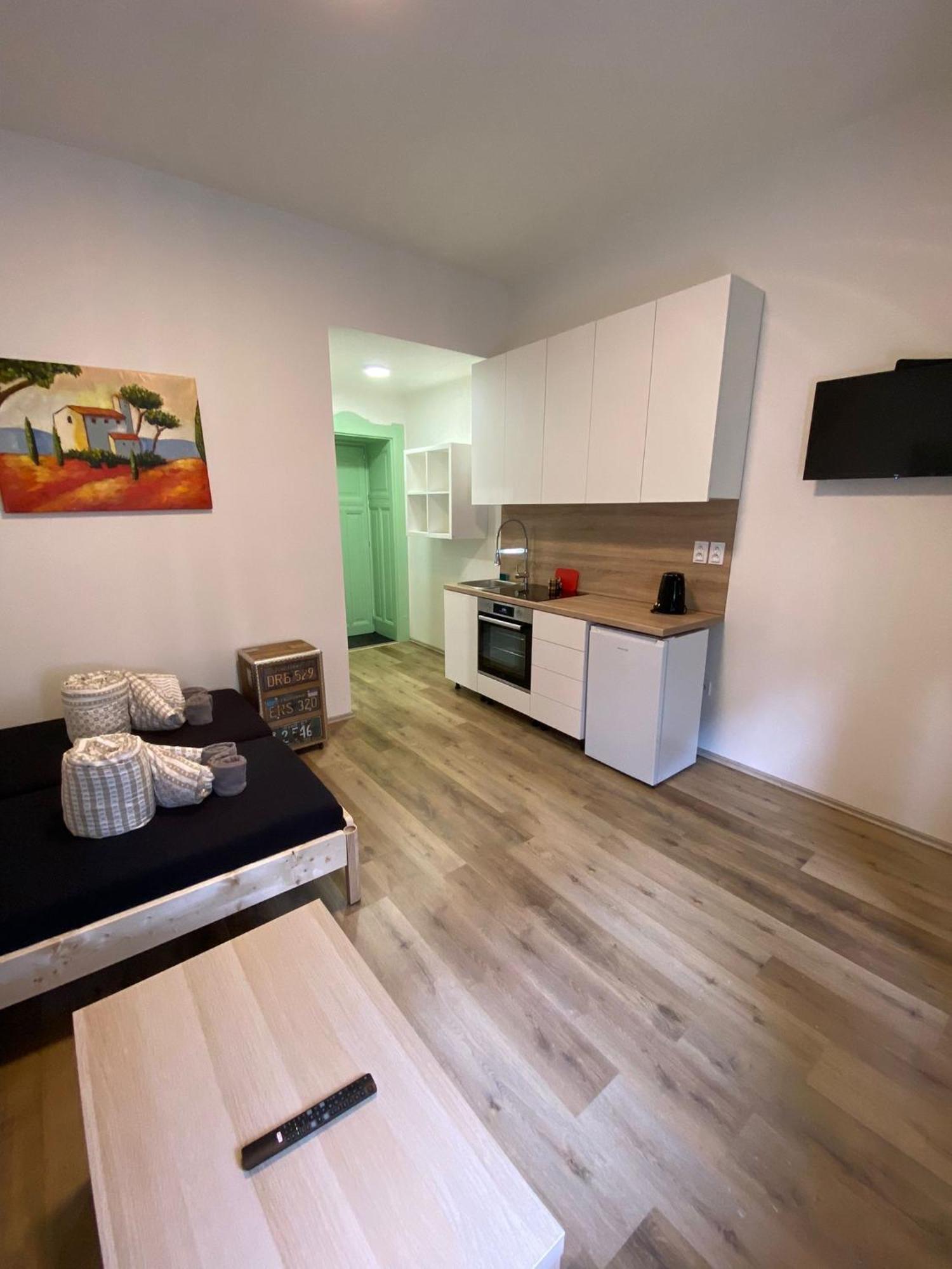 Minato Apartments Ostrava Center Buitenkant foto